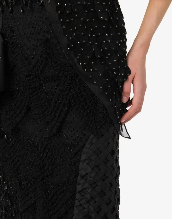 Broderad kjol i sidenorganza