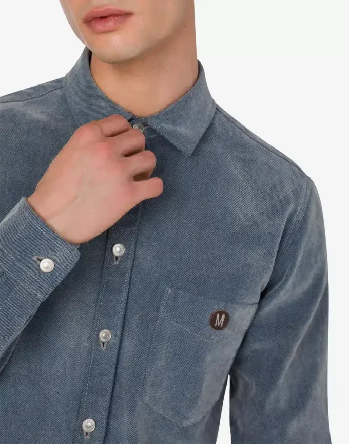 Flockad denimskjorta Flockad denimskjorta