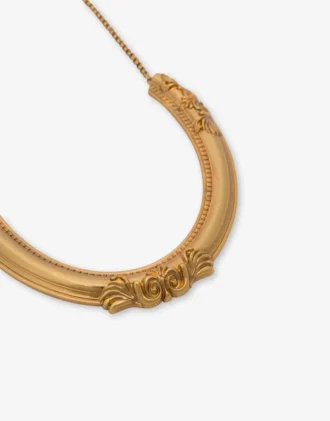 Halsband i metall