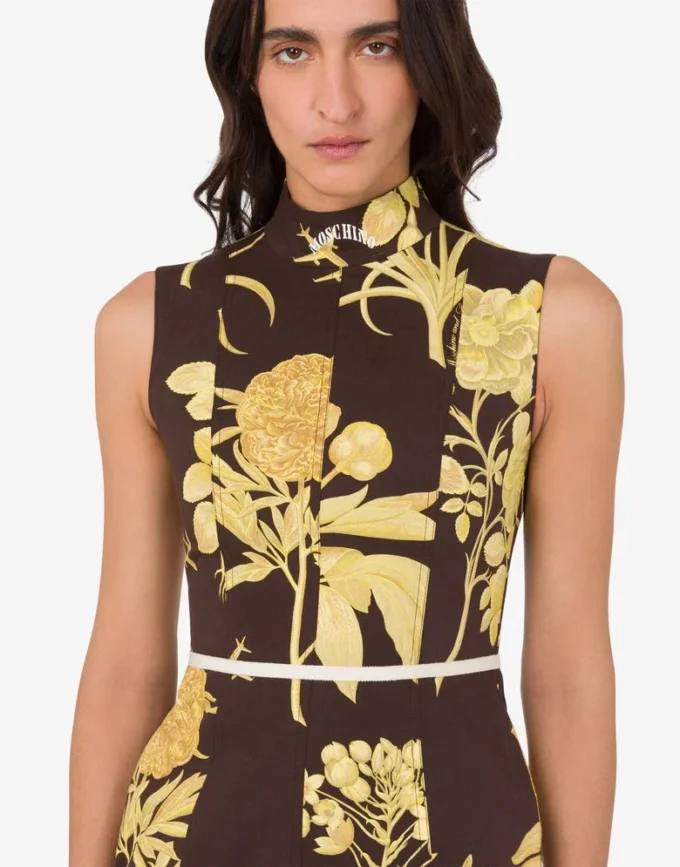 Klänning i tryckt bomullspoplin