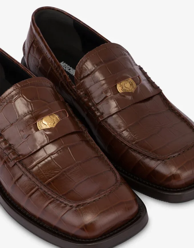 Loafers i kalvskinn med kokosmönster Loafers i kalvskinn med kokosmönster