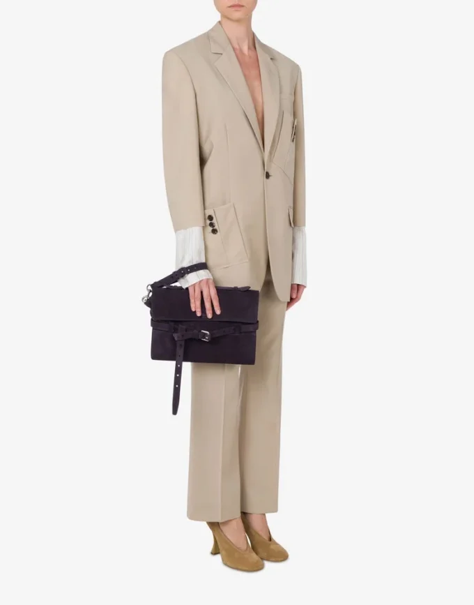 Moschino Tie Me Clutch: Exklusivt online Moschino Tie Me Clutch: Exklusivt online