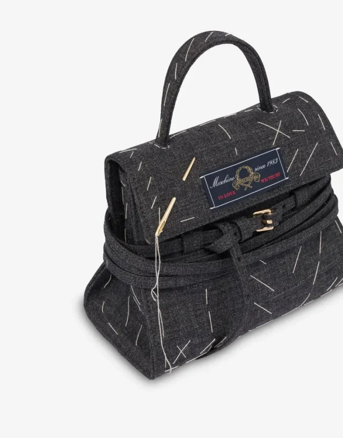 Moschino Tie Me liten handväska