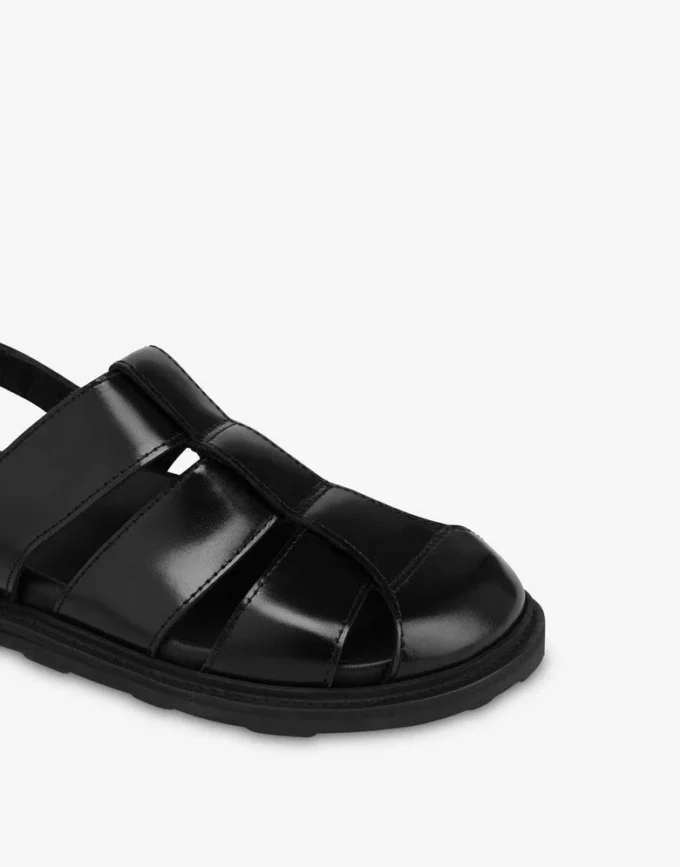 Sandaler i borstat kalvskinn Sportiga