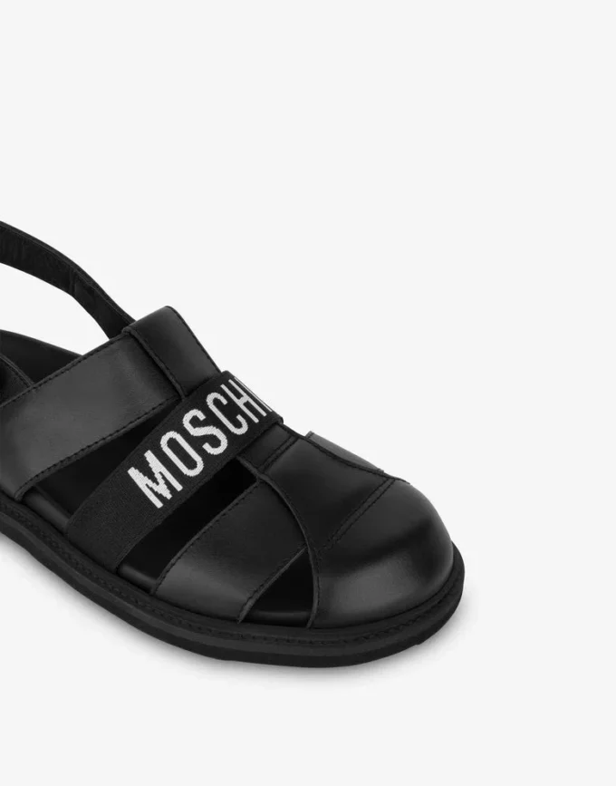 Sandaler i kalvskinn