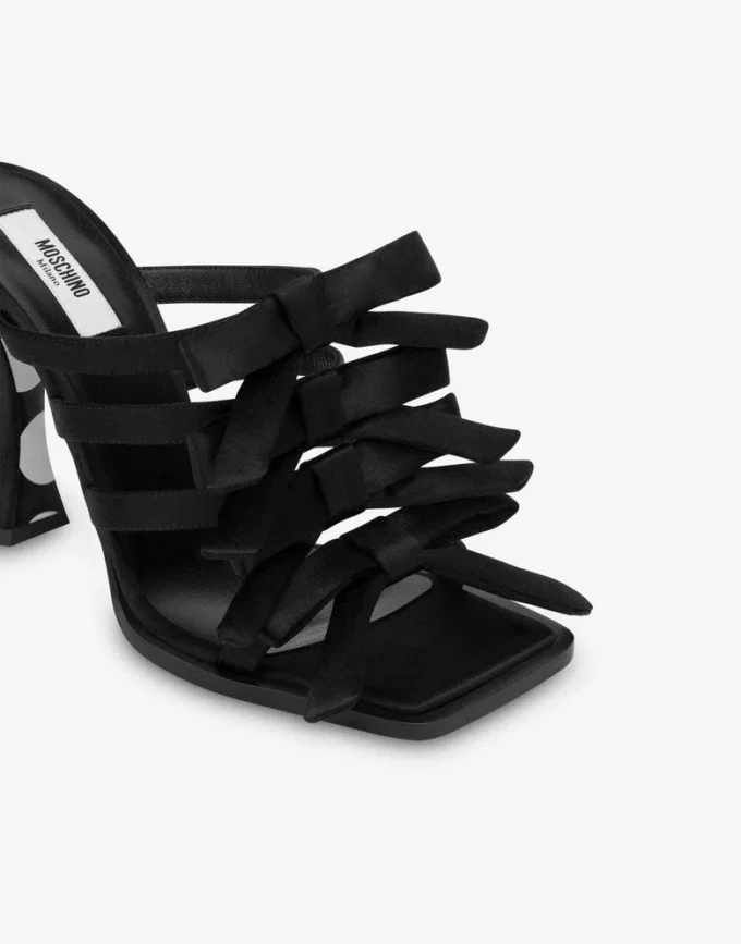 Satin sandaler