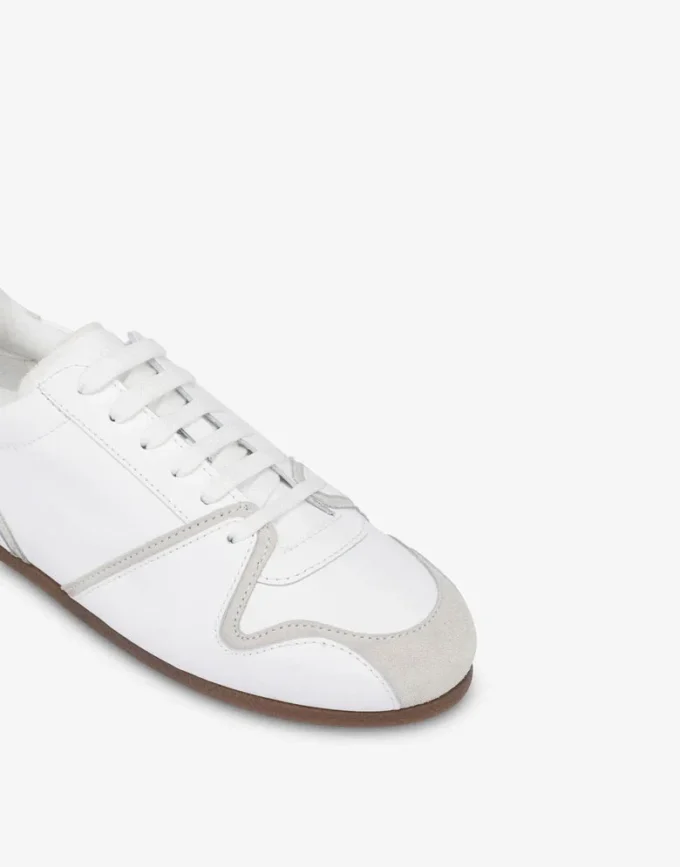 Sneakers i kalvskinn och mocka