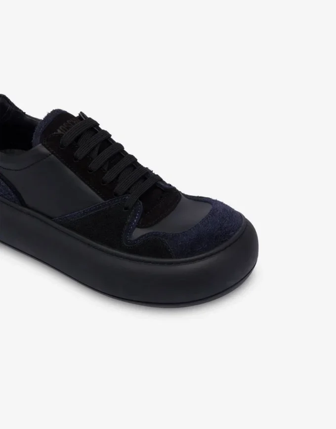 Sneakers i mocka och kalvskinn