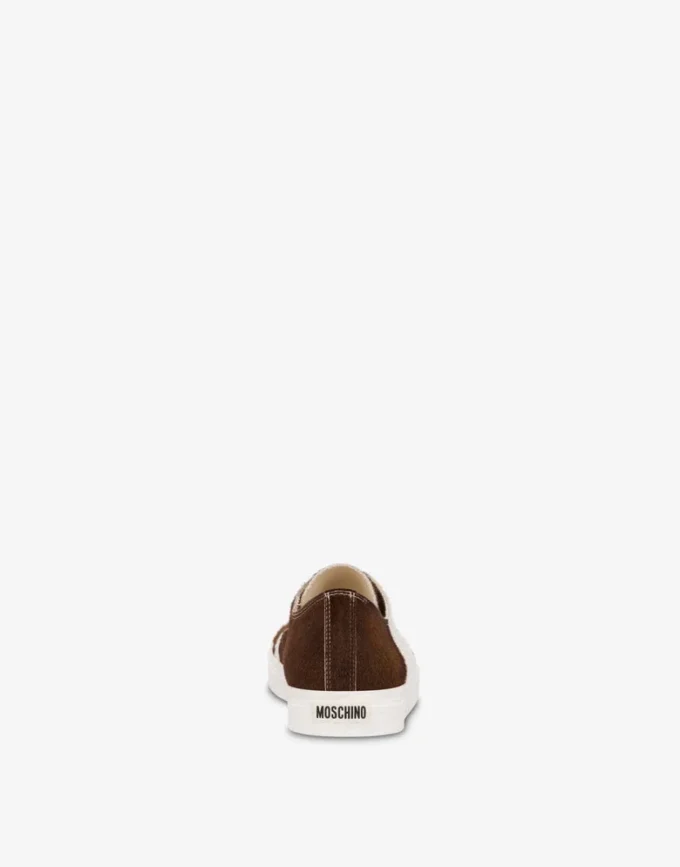 Sneakers i ponnyhud