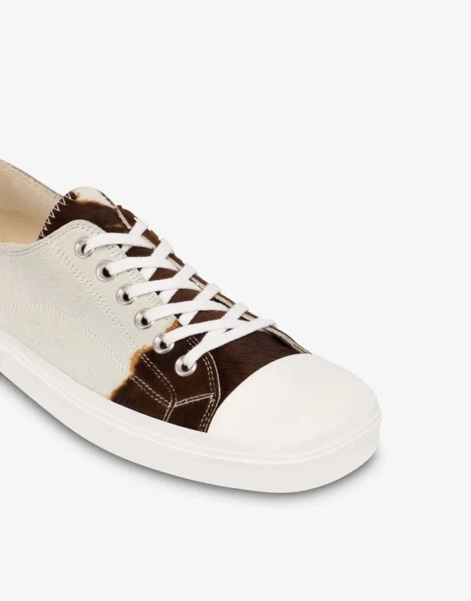 Sneakers i ponnyhud