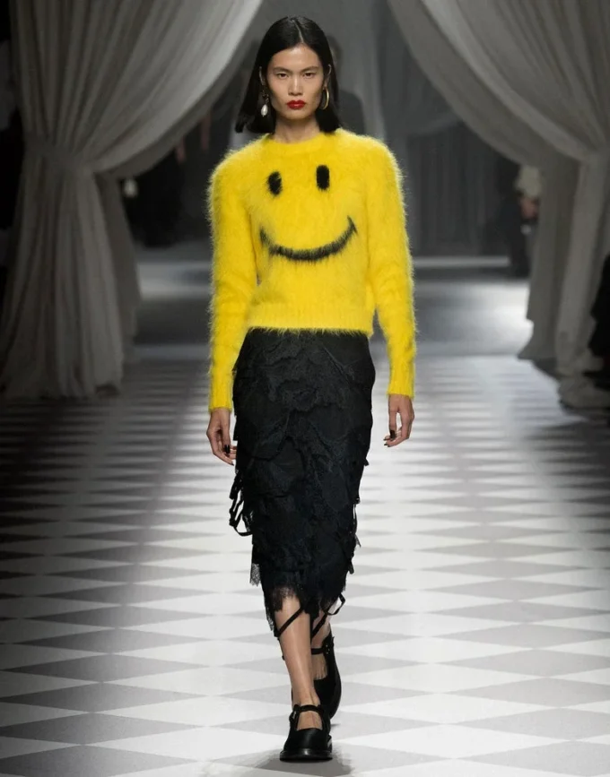 Tröja i borstad mohair Smiley Tröja i borstad mohair Smiley